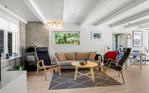 Nanne - from the Sea: Madera, Piso, Diseño De Interiores, Mueble, Suelo, Techo, Suelos De Madera, Sala, Casa, Habitación