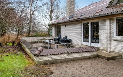 Stilla - 19Km from the Sea