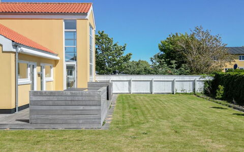 Meike - 700M from the Sea: Casa, Techo, Casa, Cabaña, Cobertizo, Edificios Del Jardín, Vía Muerta, Yarda, Cuarto De Troncos, \Choza
