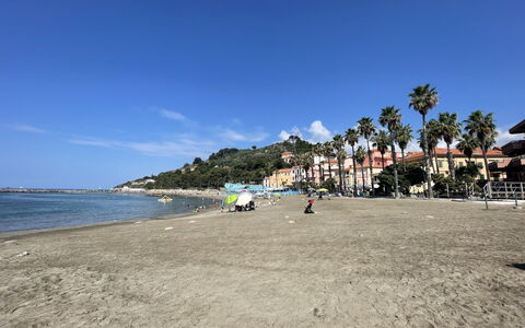 La Casetta del Pescatore: Cuerpo De Agua, Agua, Playa, Costa, Apuntalar, Costeras Y Los Accidentes Geográficos Oceánico, Arena, Verano, Mar, Banco