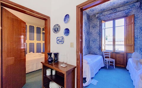 Lucia e Francesco: Madera, Habitación, Suelo, Marco De La Cama, Sábana, Lecho, Cama, Manchas De Madera, Madera Dura, Linos