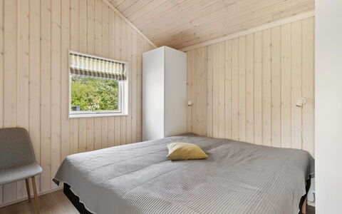 Ingalil - 825M from the Sea: Madera, Techo, Diseño De Interiores, Piso, Suelo, Habitación, Habitación, Cama, Suelos De Madera, Tablón