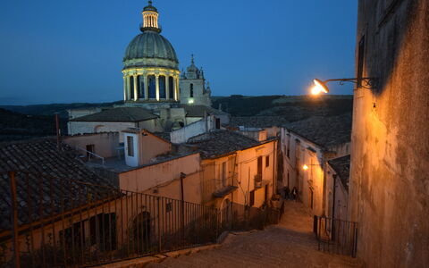 Appartamento Tramonto sul Mare: Cielo, Ciudad, By, Arquitectura, Barrio, Hazme, Techo, Noche, Mañana, Hazme