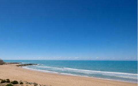Appartamento Tramonto sul Mare: Azul, Cielo, Playa, Agua, Cuerpo De Agua, Tiempo De Día, Costa, Horizonte, Los Recursos Hídricos, Entorno Natural