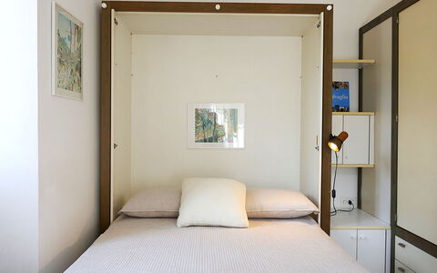Palazzo Landfogti Studio: Mueble, Pared, Diseño De Interiores, Madera, Habitación, Suelo, Cama, Piso, Textil, Habitación