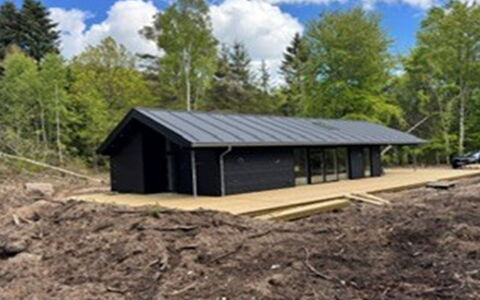 Mavis - 1.6Km from the Sea: Techo, Casa, Cabaña, Cobertizo, Vía Muerta, Edificios Del Jardín, Cuarto De Troncos, Bosque, \Choza