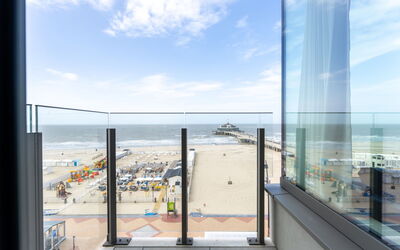 Pier with Seaview & Balcony