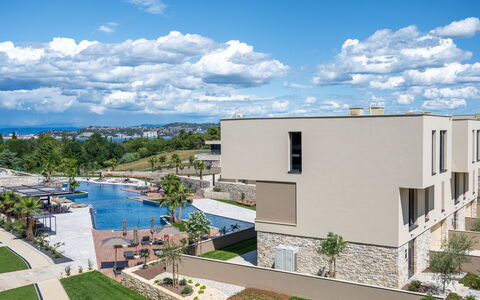 Alojamiento:&nbsp;Petram Resort & Residences 121.3