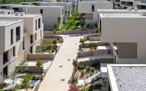 Alojamiento:&nbsp;Petram Resort & Residences 121.1