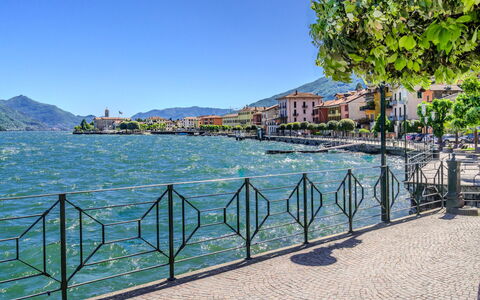 La Piazzetta sul Lago: Departamento, Balcón, Costa, Hotel, Recurso, Balneario, Ciudad De Vacaciones, Bahía, Ático