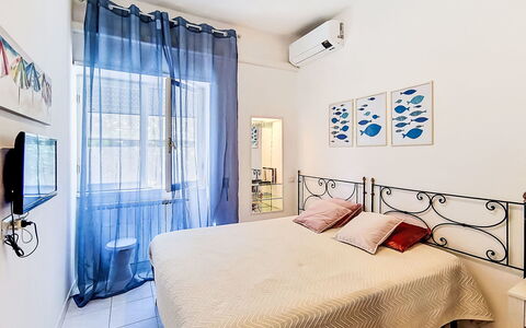 Bemi' Al Mare: Cama, Habitación, Mueble, Piso, Suelo, Diseño De Interiores, Departamento, Habitación, Sábana, Lecho
