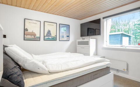 Keijo - from the Sea: Diseño De Interiores, Habitación, Cama, Techo, Mueble, Madera, Piso, Suelo, Habitación, Sábana