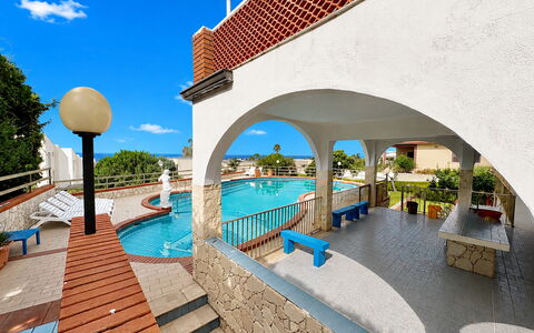 Villa Sole Mare: Piscina, Hotel, Villa, Recurso