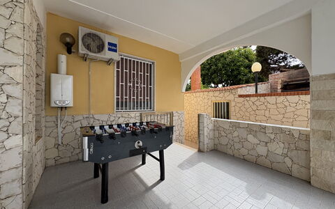 Villa Sole Mare: Pared, Suelo, Piso, Material Compuesto, Hormigón, Loseta, Manchas De Madera, Balcón, Losa