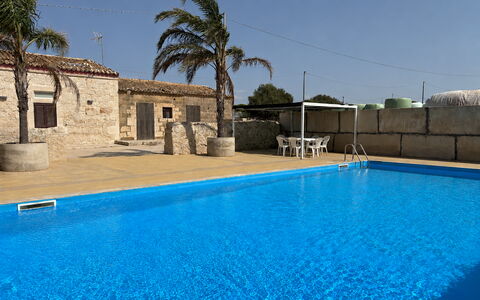 L'Oasi di Salvo: Azul, Piscina, Recurso, Ciudad De Vacaciones, Villa, Hotel, Vacaciones, Hacienda