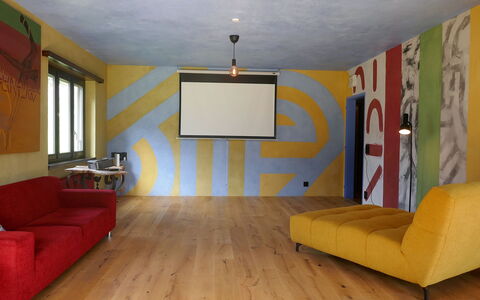 Casa Malva: Madera, Casa, Mueble, Techo, Cabaña, Sala, Madera Dura, Silla, Suelos De Madera