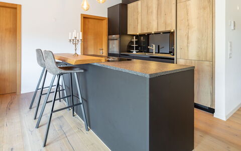 Flims 796: Mueble, Piso, Diseño De Interiores, Mostrador, Suelo, Cocina, Madera, Suelos De Madera, Gabinetes, Techo