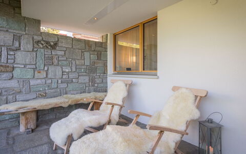 Panorama Salums: Mueble, Mar, Silla, Sombra, Balcón, Mueble Para Exteriores, Eco Hotel, Costa, Cubierta, Manchas De Madera