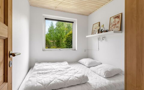 Erna - 900M from the Sea: Mueble, Mar, Silla, Sombra, Balcón, Mueble Para Exteriores, Eco Hotel, Costa, Cubierta, Manchas De Madera