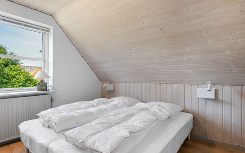 Ulv - from the Sea: Madera, Piso, Suelo, Habitación, Techo, Suelos De Madera, Cama, Diseño De Interiores, Casa, Madera Dura