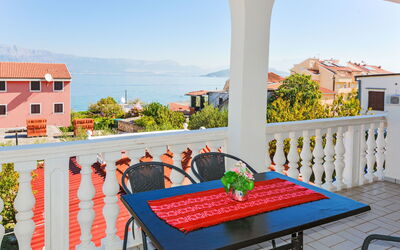 Trogir Slatine 170: Hierba, Casa, Área Rural, Cabaña, Techo, Casa, Paisaje, Llanura, El Terreno Del Lote