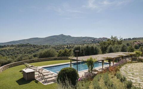 Panicale 2: Hierba, Casa, Área Rural, Cabaña, Techo, Casa, Paisaje, Llanura, El Terreno Del Lote