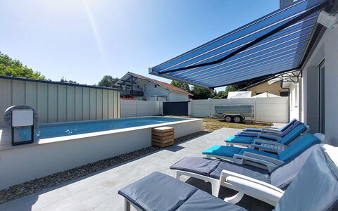 Le Bayonnais: Piscina, Barrio Residencial, Diseño Urbano, Asentamientos Humanos, Casa, Inmuebles, Departamento, Recurso, Condominio, Hacienda
