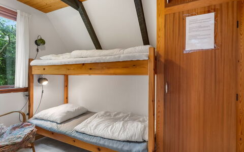 Kaija - from the Sea: Litera, Madera, Mueble, Diseño De Interiores, Piso, Techo, Habitación, Suelo, Dormitorio, Cama