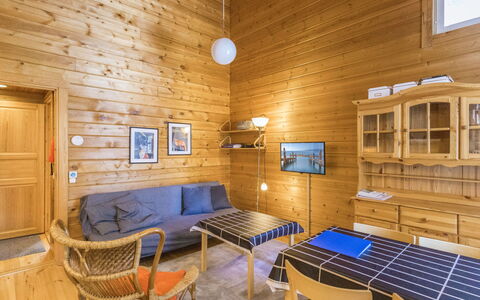 Veramukka B1: Piso, Madera, Suelo, Techo, Diseño De Interiores, Habitación, Manchas De Madera, Suelos De Madera, Madera Dura, Tablón