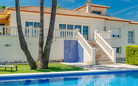 Medussa: Piscina, Ciudad De Vacaciones, Eco Hotel, Recurso, Villa