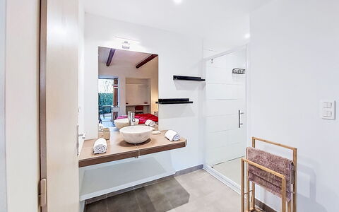 Studio Ogliastrolo: Piscina, Ciudad De Vacaciones, Eco Hotel, Recurso, Villa