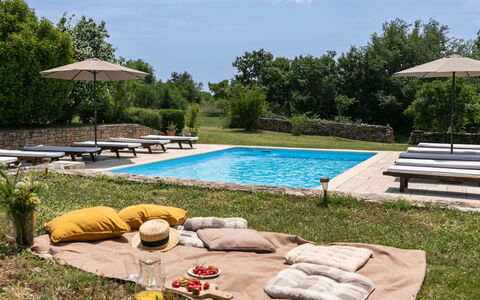 Ita: Piscina, Ciudad De Vacaciones, Eco Hotel, Recurso, Villa