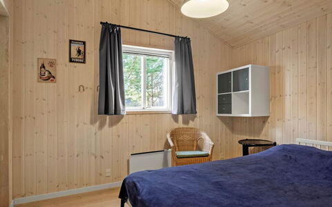 Ferdine - from the Sea: Madera, Habitación, Techo, Diseño De Interiores, Mueble, Cama, Suelo, Piso, Habitación, Casa