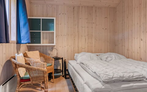 Ferdine - from the Sea: Mueble, Diseño De Interiores, Habitación, Suelo, Piso, Cama, Madera, Techo, Sábana, Textil