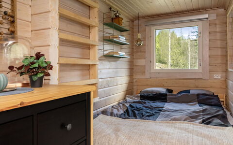 Villa Kaidanjylhä: Cielo, Mueble, Madera, Mueble Para Exteriores, Mesa, Silla, Nube, Mesa Al Aire Libre, Madera Dura, Tablón