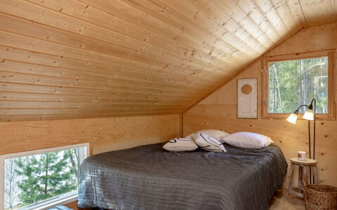 Villa Kaidanjylhä: Cielo, Mueble, Madera, Mueble Para Exteriores, Mesa, Silla, Nube, Mesa Al Aire Libre, Madera Dura, Tablón