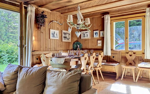 Muzzli: Madera, Mueble, Casa, Diseño De Interiores, Casa, Cabaña, Cocina Y Comedor Mesa, Silla, Sala, Cuarto De Troncos