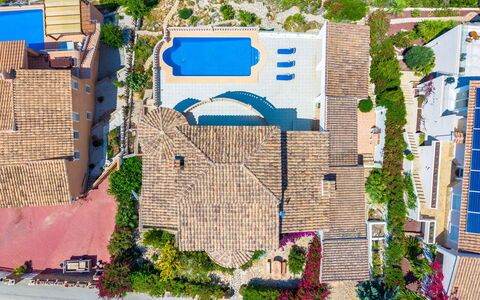 Bougainvillea: Barrio Residencial, Fotografía Aérea, Vista Panorámica, Piscina, Inmuebles, Recurso, Recreación, Villa, Ciudad De Vacaciones, Suburbio