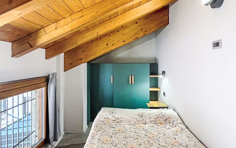 Silvia: Madera, Diseño De Interiores, Techo, Piso, Suelo, Habitación, Departamento, Ático, Madera Dura, Manchas De Madera