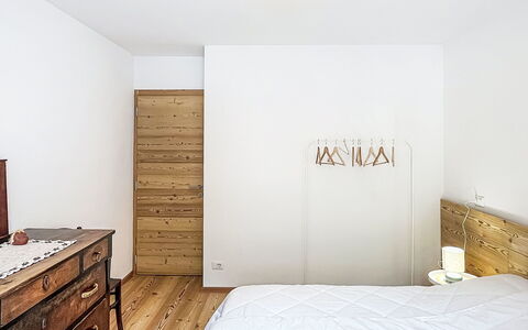 La Casa di Bruna: Mueble, Diseño De Interiores, Pared, Piso, Cama, Habitación, Madera, Suelo, Techo, Sábana