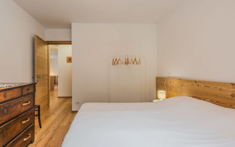 La Casa di Bruna: Diseño De Interiores, Piso, Pared, Madera, Suelo, Techo, Suelos De Madera, Habitación, Cama, Mueble