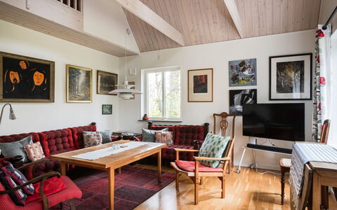 Lövekulle: Mueble, Diseño De Interiores, Pared, Piso, Madera, Suelo, Techo, Sofá, Sala, Habitación