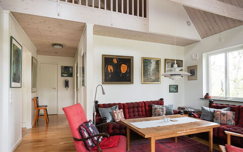 Lövekulle: Diseño De Interiores, Mueble, Piso, Pared, Madera, Techo, Suelo, Habitación, Casa, Sala