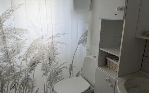 Arisa - from the Sea: Pared, Arreglo De Tubería, Diseño De Interiores, Baño, Plomería, Lavabo, Lavabo Del Baño, Baño, Diseño