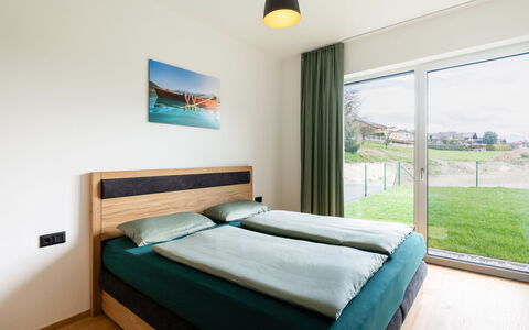 Family Nest Goldeck & See: Diseño De Interiores, Madera, Cama, Habitación, Piso, Mueble, Habitación, Suelo, Marco De La Cama, Techo