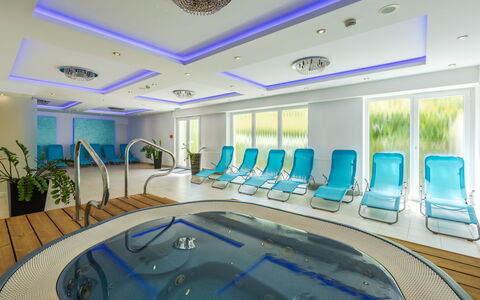 Holiday Club 3: Piscina, Recurso, Hotel
