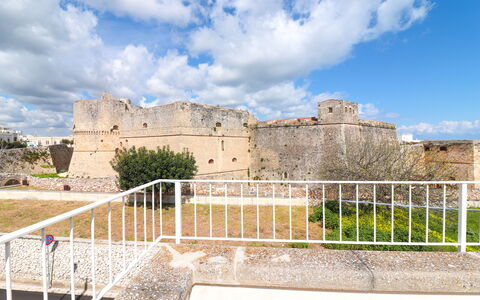Sveva: Cielo, Pared, Historia, Pared De Piedra, Restos, Historia Antigua, Fortificación, Sitio Historico, Castillo, Sitio Arqueológico