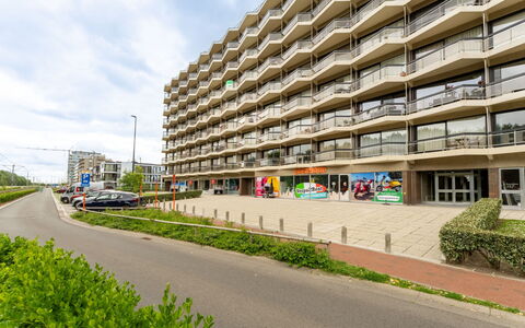 Poseidon: Edificio, Departamento, Arquitectura, Condominio, Edificio Comercial, Área Metropolitana, Uso Mixto, Estacionamiento