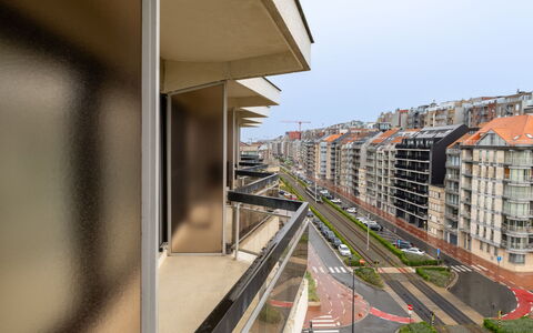Poseidon: Edificio, Departamento, Ciudad, Barrio Residencial, Barrio, Área Metropolitana, Condominio, Balcón, Diseño Urbano