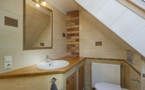 Villa Canela: Arreglo De Tubería, Baño, Piso, Lavabo, Diseño De Interiores, Madera, Lavabo Del Baño, Suelo, Grifo, Plomería